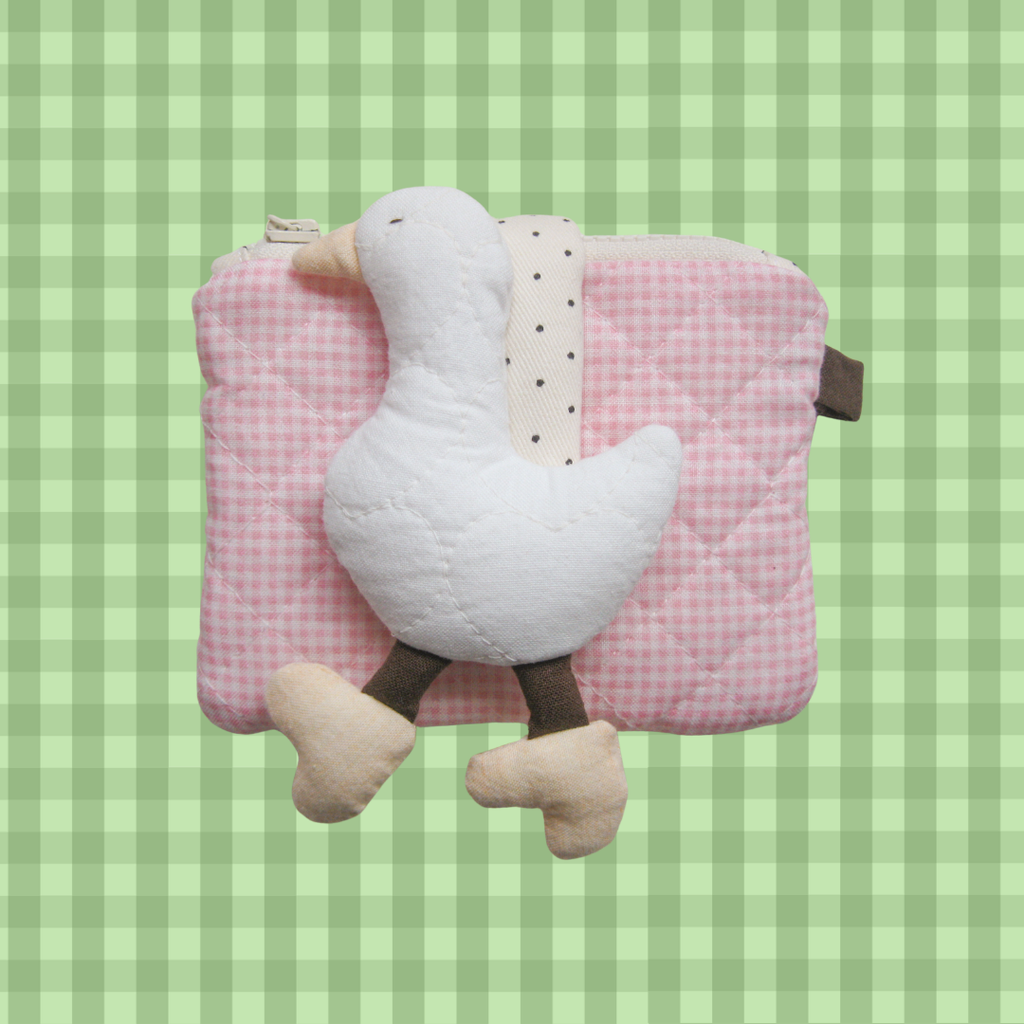 puffy wallet (the wandering goose)