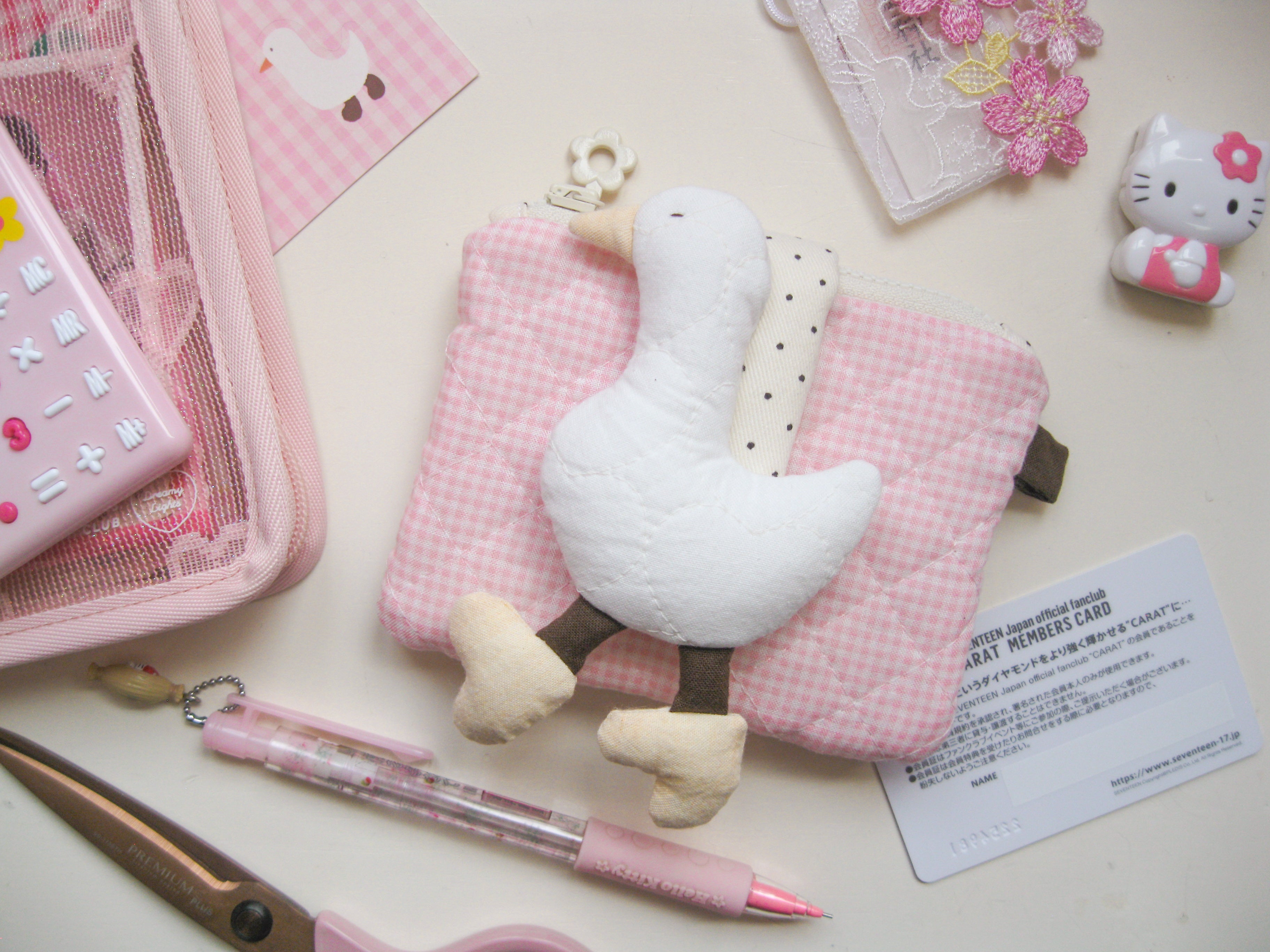 puffy wallet (the wandering goose)
