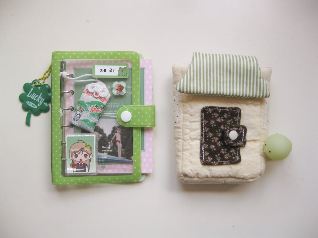 home sweet home camera pouch (cottage)