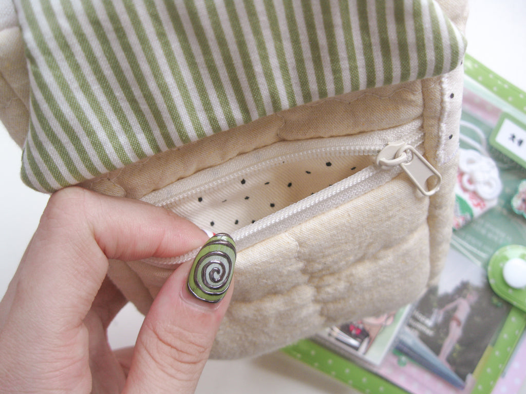 home sweet home camera pouch (cottage)