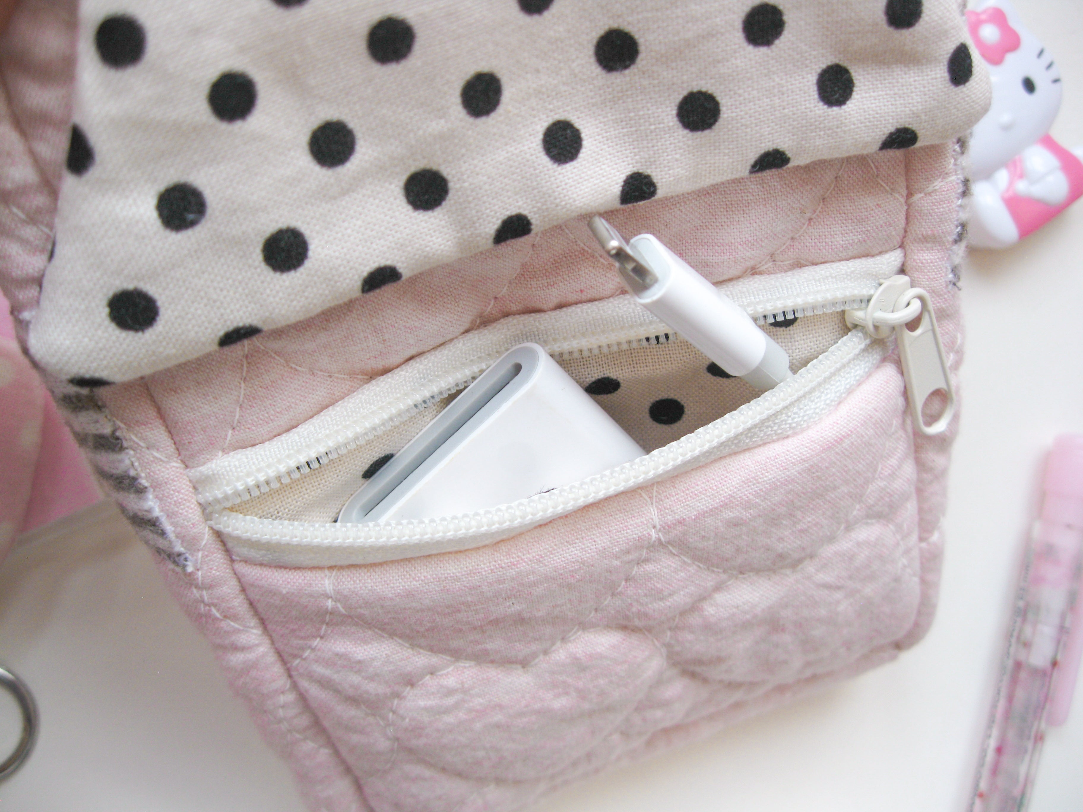 home sweet home camera pouch (simply pink)