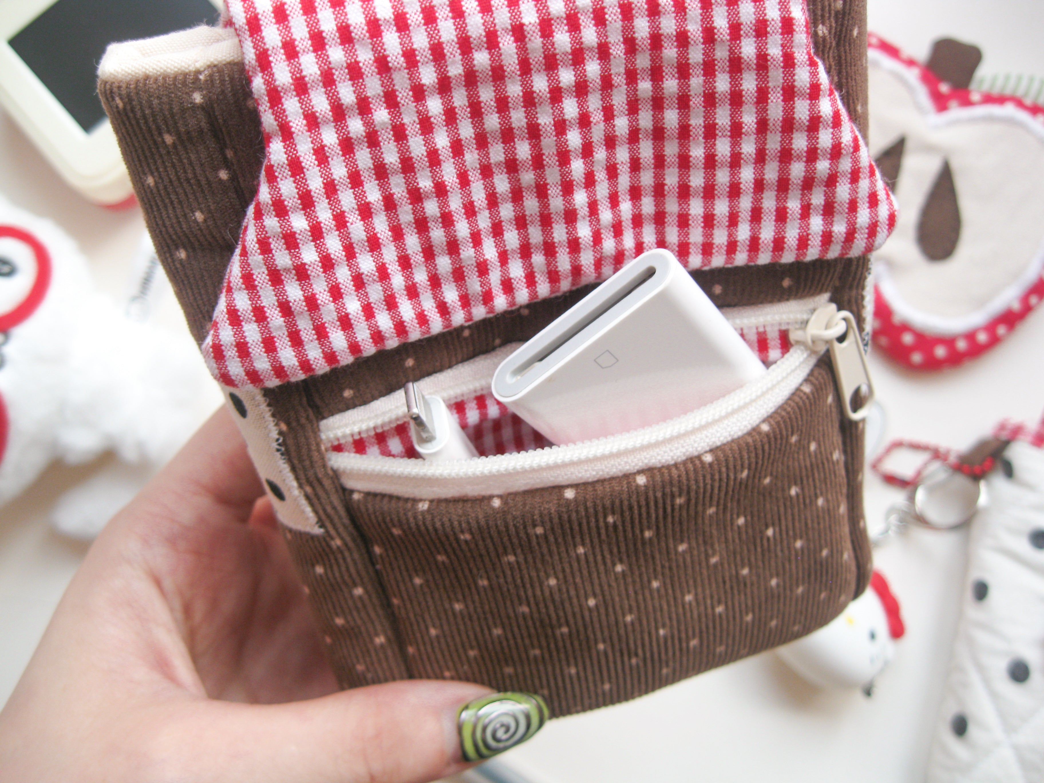 home sweet home camera pouch (the red roof)