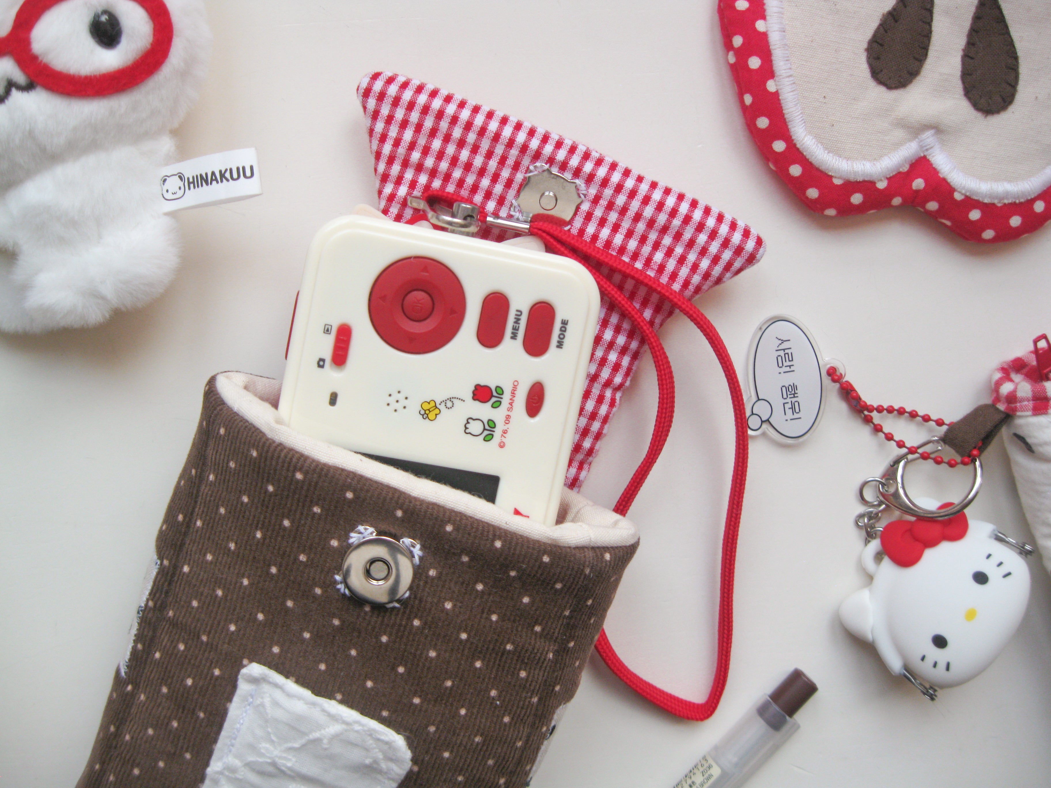 home sweet home camera pouch (the red roof)