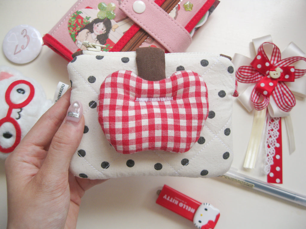 puffy wallet (apple)